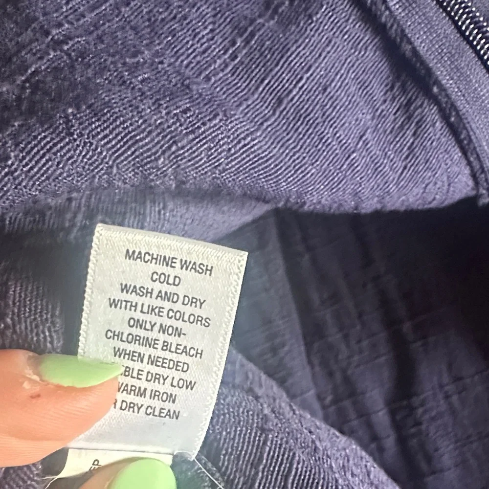 Banana Republic Sleeveless Textured Navy Fit-and-Flare Peplum Top Size 10 - Picture 8 of 8